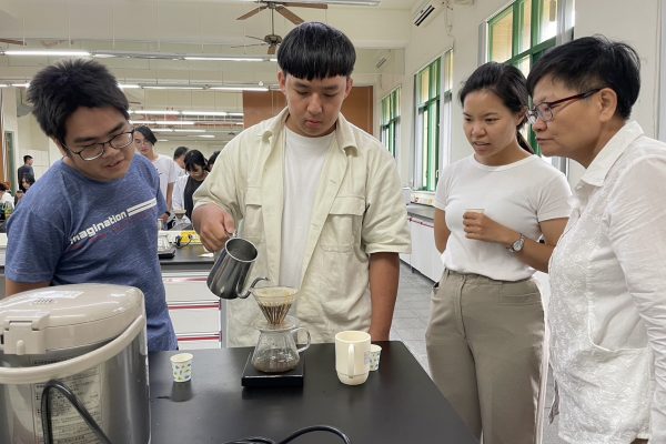 驗證中心咖啡與永續生活體驗日-學員手工體驗活動